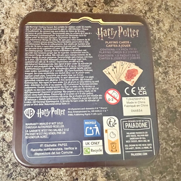 NIB Hogwart’s Playing Cards - Harry Potter - Picture 2 of 3